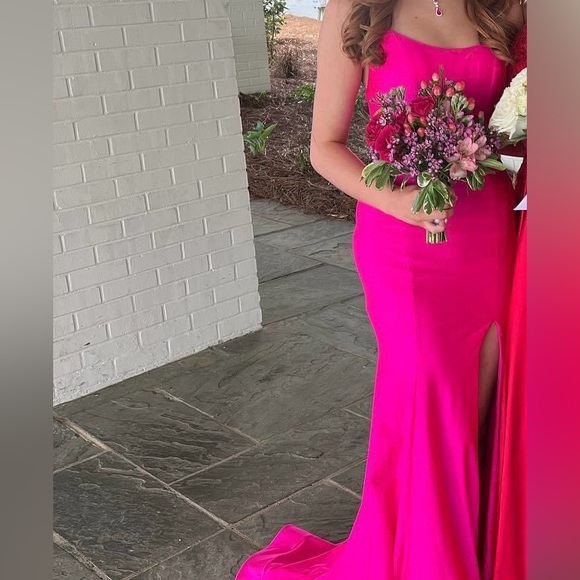 Fuchsia Sherri Hill Gown Size 000 - Picture 5 of 8